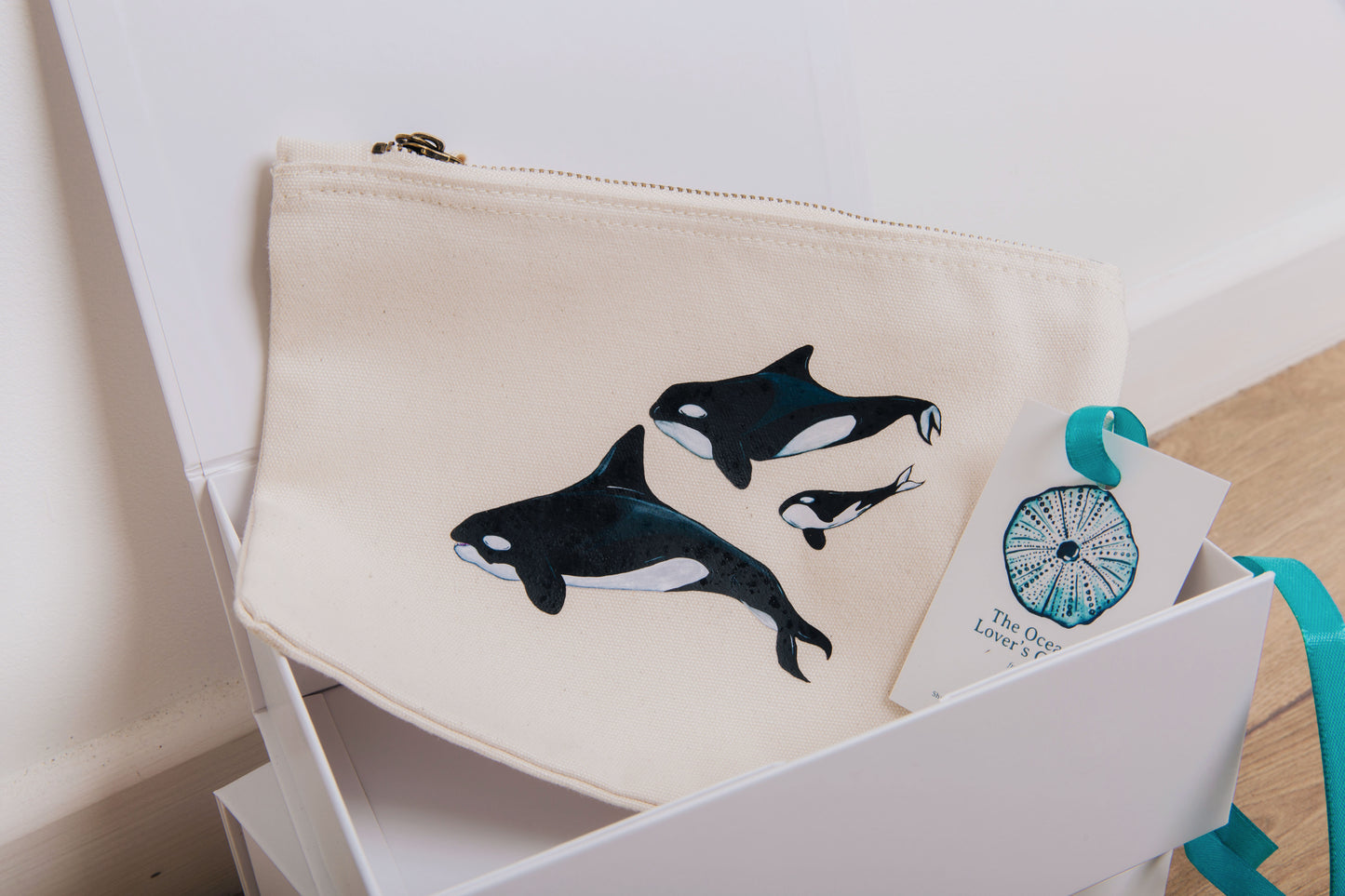 The Orca Pouch